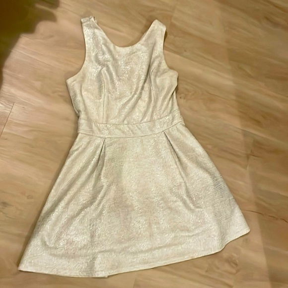 Sparkly cute dress - Picture 1 of 3